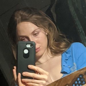 Meet your Posher, Julia